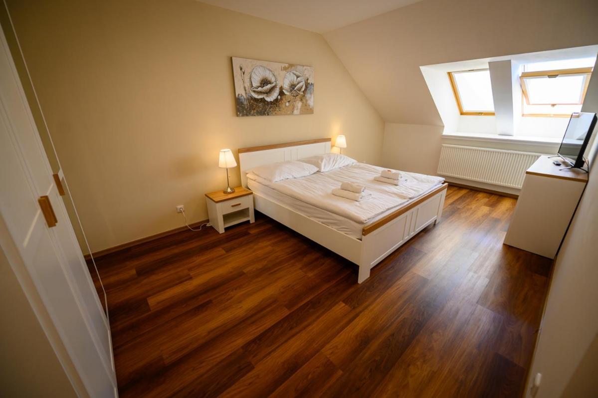 Apartmán U krále - 2 Jicin Exterior foto